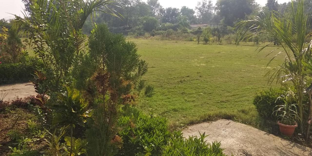 Hotel Radha Rani Mahal Khajurāho Zewnętrze zdjęcie
